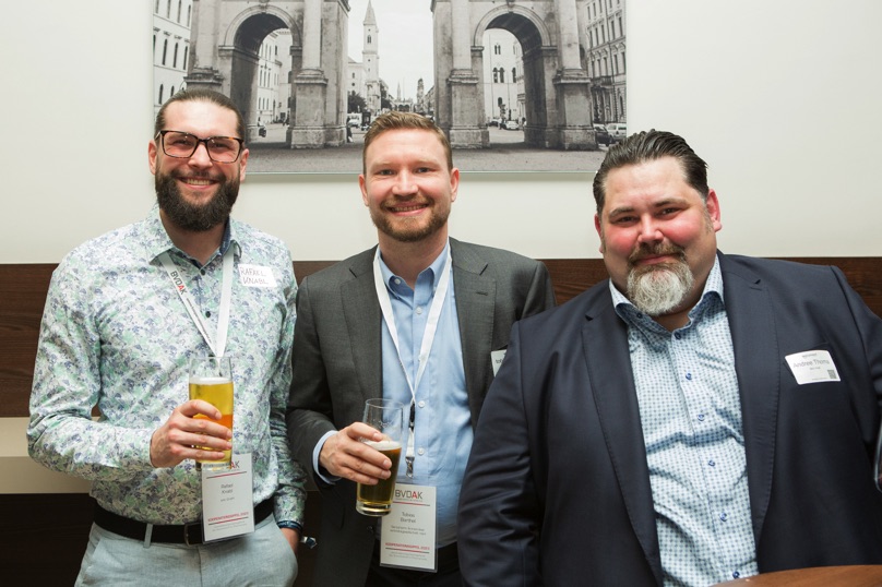 /images/slider-imgs-xs/103_Foto Loeffler_Weconact.jpg